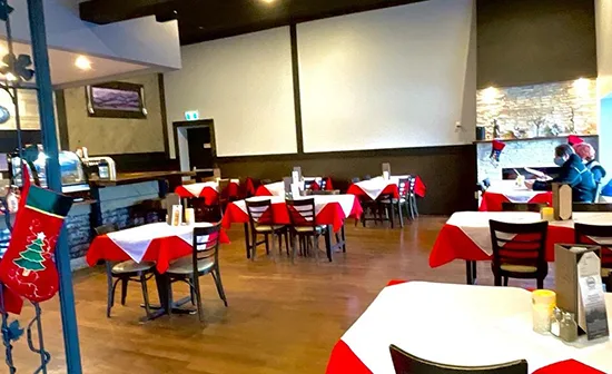 Chef Henrie Bistro & Cafe
